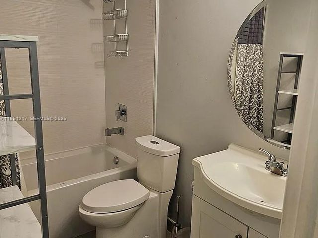 1100 Salzedo St 1A, Coral Gables, FL 33134