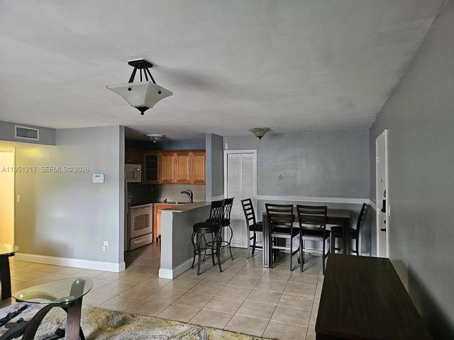 1100 Salzedo St 1A, Coral Gables, FL 33134