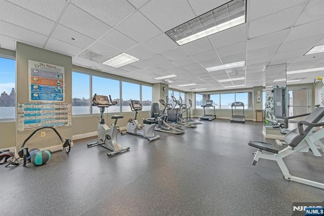 118 The Promenade, Edgewater, NJ 07020