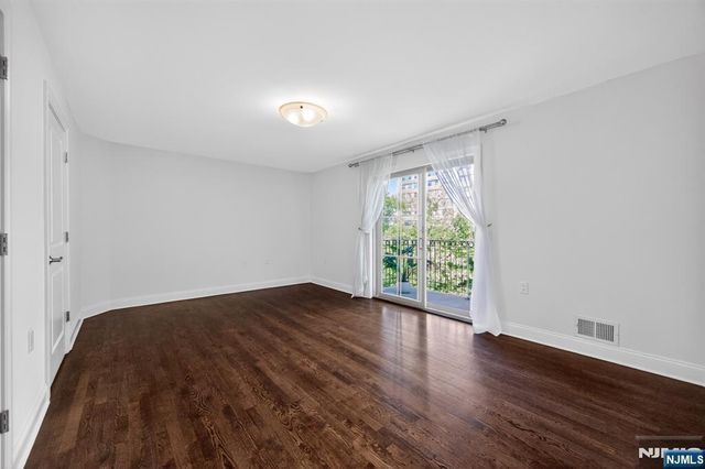 200 Laird Avenue 204, Cliffside Park, NJ 07010