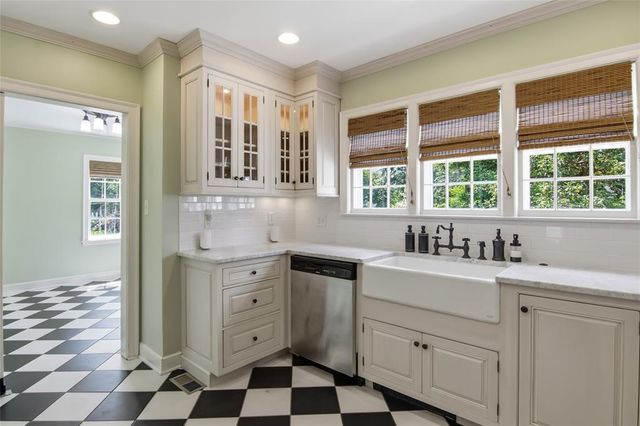 1328 Park Avenue, Eau Claire, WI 54701