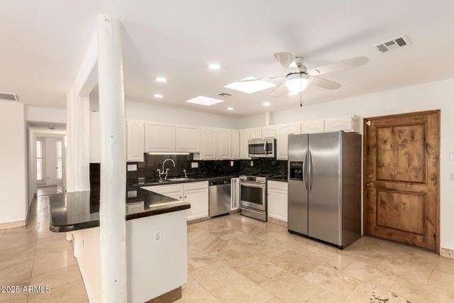 7726 E KIMSEY Lane, Scottsdale, AZ 85257