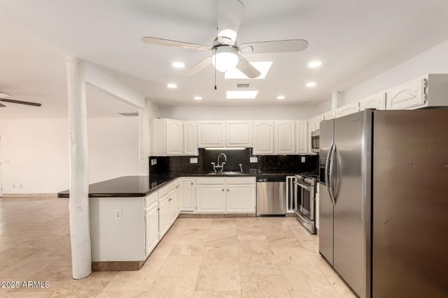 7726 E KIMSEY Lane, Scottsdale, AZ 85257