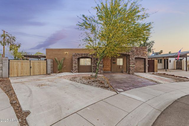 7726 E KIMSEY Lane, Scottsdale, AZ 85257