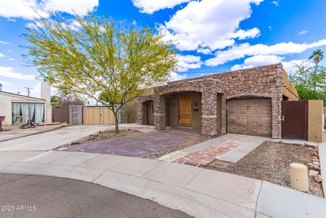 7726 E KIMSEY Lane, Scottsdale, AZ 85257