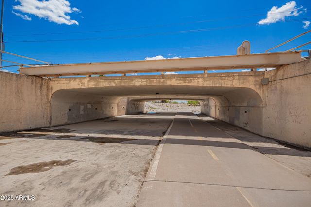 7726 E KIMSEY Lane, Scottsdale, AZ 85257