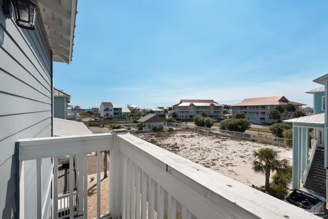 1497 Seaside Cir, Navarre Beach, FL 32566