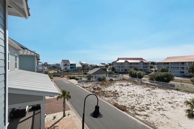 1497 Seaside Cir, Navarre Beach, FL 32566