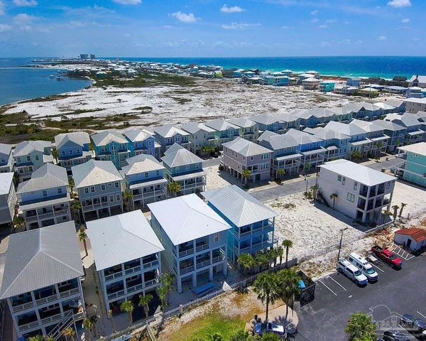 1497 Seaside Cir, Navarre Beach, FL 32566