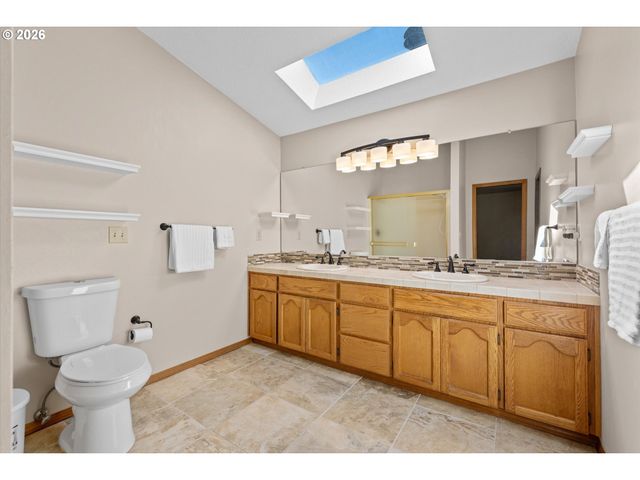 10217 Sw SUSQUEHANNA Dr, Tualatin, OR 97062