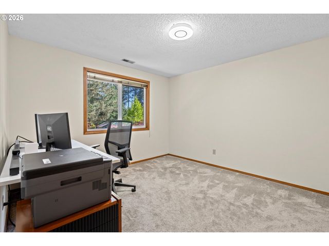 10217 Sw SUSQUEHANNA Dr, Tualatin, OR 97062