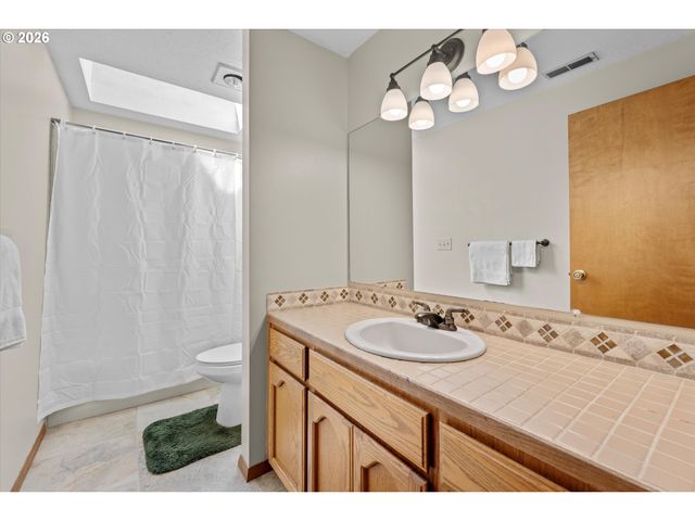 10217 Sw SUSQUEHANNA Dr, Tualatin, OR 97062