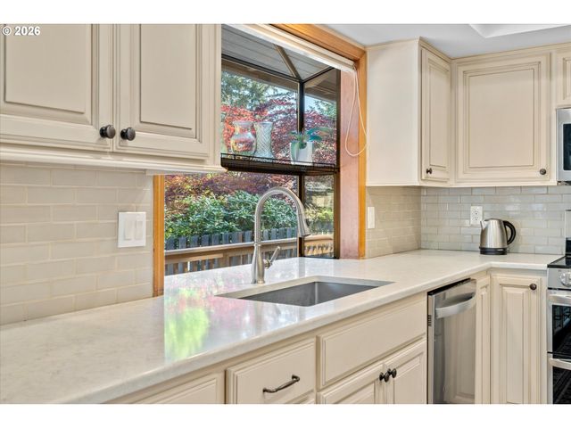 10217 Sw SUSQUEHANNA Dr, Tualatin, OR 97062
