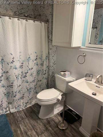 413 Lore Street, St Albans, WV 25177