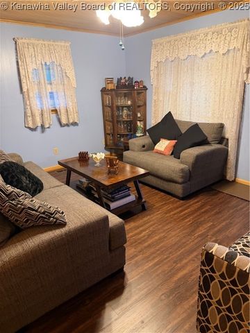 413 Lore Street, St Albans, WV 25177