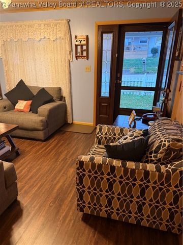 413 Lore Street, St Albans, WV 25177