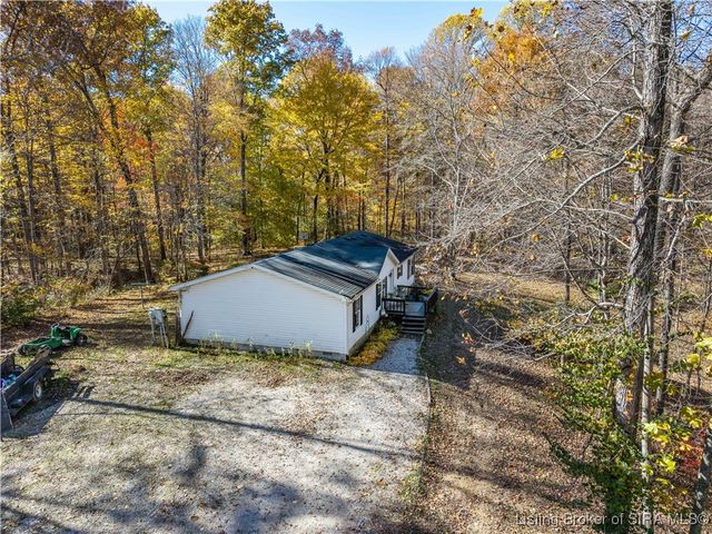 835 Hunters Road NE, Palmyra, IN 47164