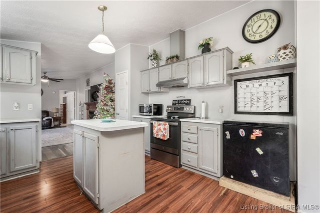 835 Hunters Road NE, Palmyra, IN 47164