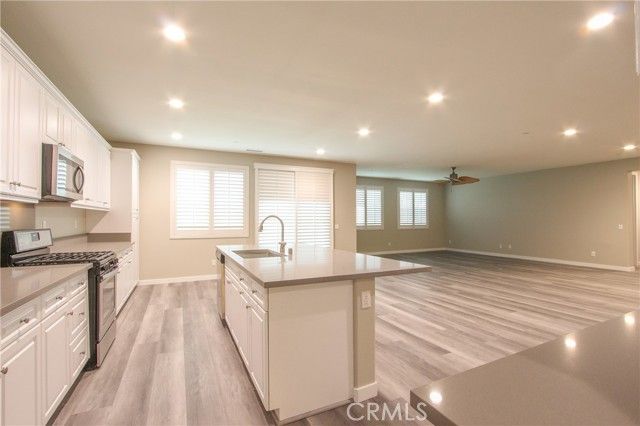 34899 Windwood Glen Lane, Murrieta, CA 92563