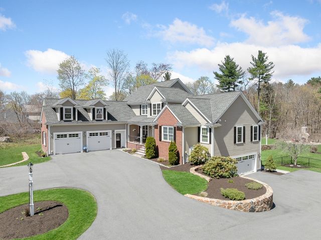 344 Salem St, Lynnfield, MA 01904