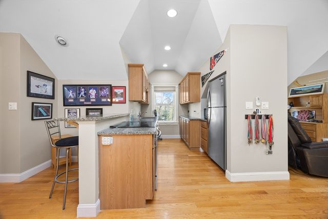 344 Salem St, Lynnfield, MA 01904