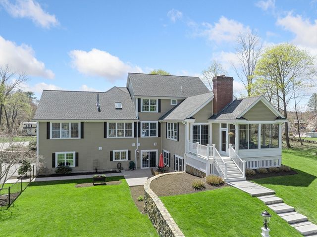 344 Salem St, Lynnfield, MA 01904