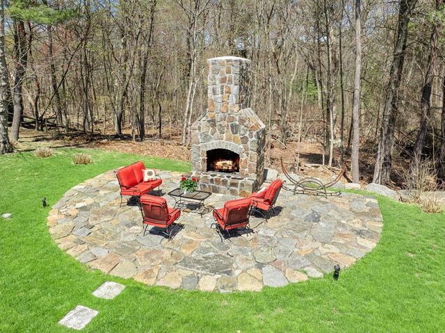 344 Salem St, Lynnfield, MA 01904