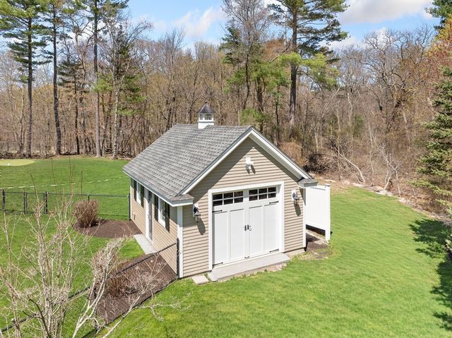 344 Salem St, Lynnfield, MA 01904