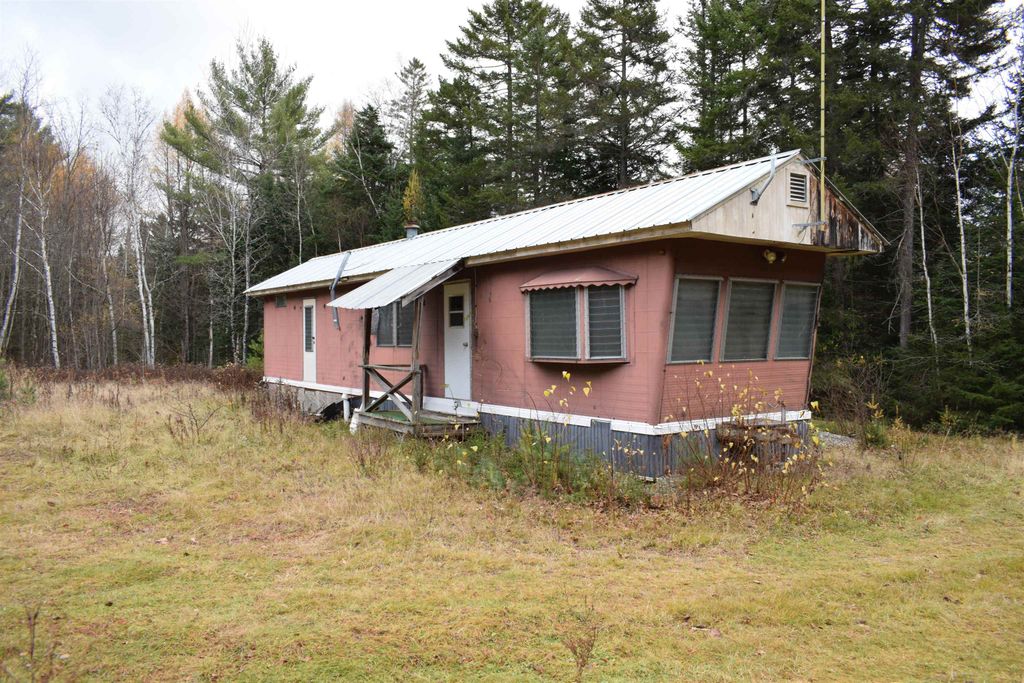 2365 North Road, Maidstone, VT 05905