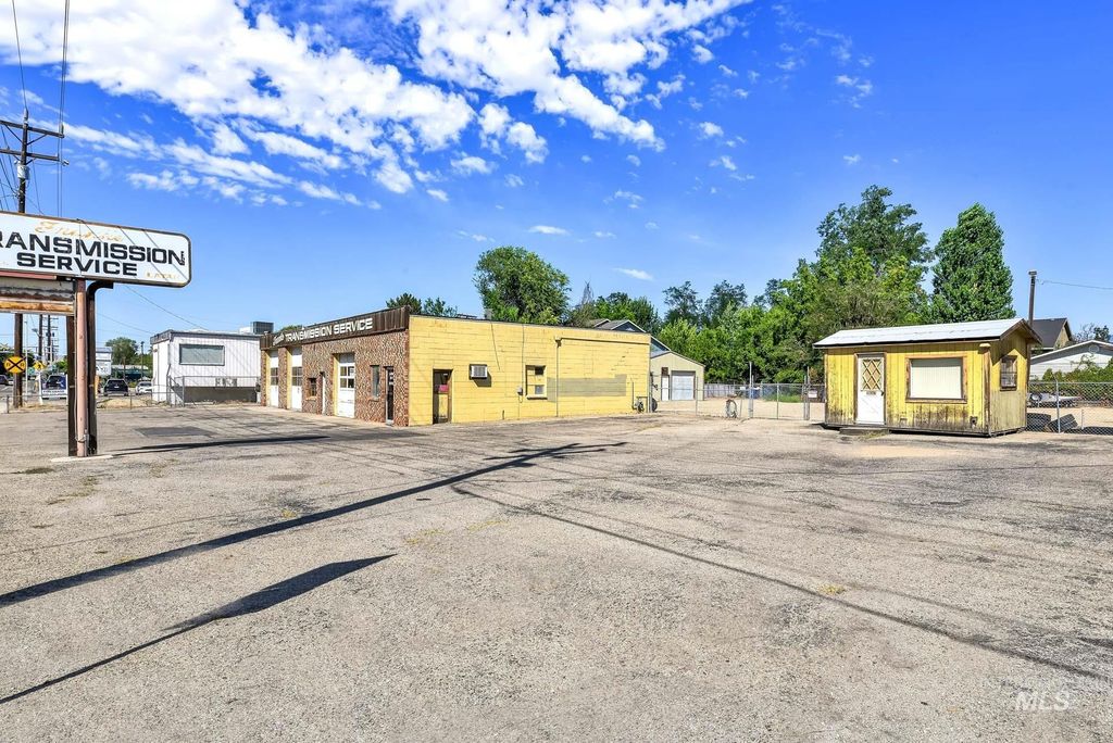 30 S Latah, Boise, ID 83705 photo 2