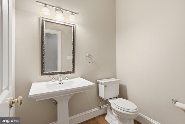 5248 CLIFTON ST, Alexandria, VA 22312