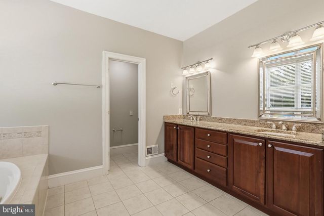 5248 CLIFTON ST, Alexandria, VA 22312