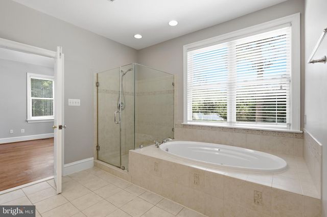 5248 CLIFTON ST, Alexandria, VA 22312