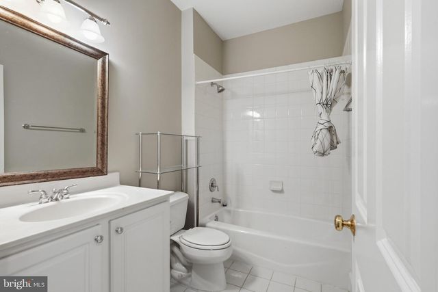 5248 CLIFTON ST, Alexandria, VA 22312