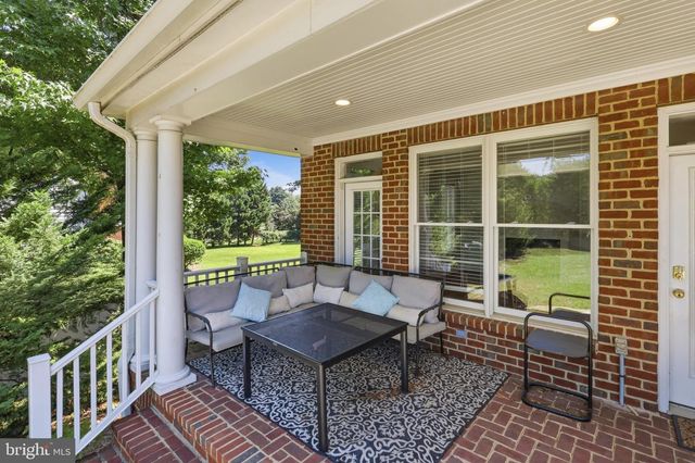 5248 CLIFTON ST, Alexandria, VA 22312