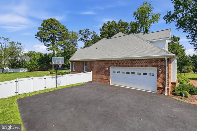 5248 CLIFTON ST, Alexandria, VA 22312