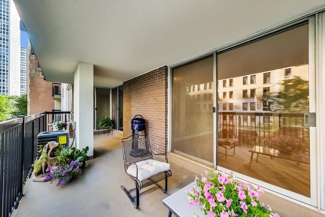201 E Chestnut Street 3A, Chicago, IL 60611