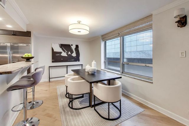 201 E Chestnut Street 3A, Chicago, IL 60611