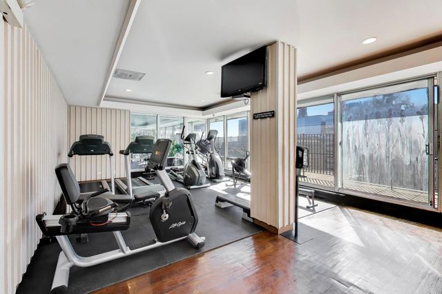 201 E Chestnut Street 3A, Chicago, IL 60611