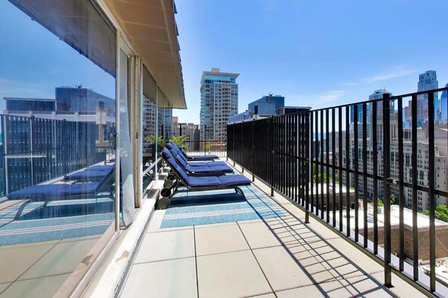 201 E Chestnut Street 3A, Chicago, IL 60611