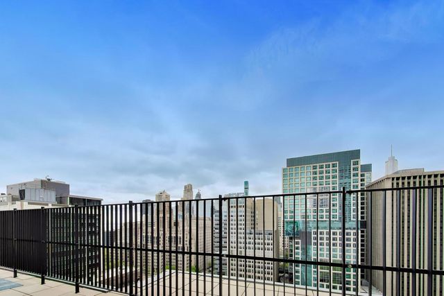 201 E Chestnut Street 3A, Chicago, IL 60611