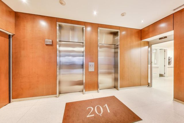 201 E Chestnut Street 3A, Chicago, IL 60611