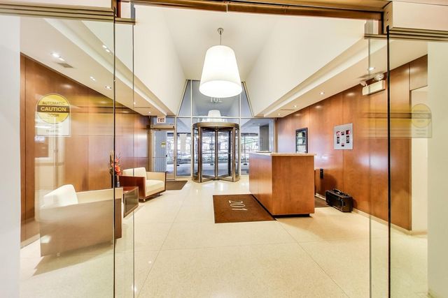 201 E Chestnut Street 3A, Chicago, IL 60611
