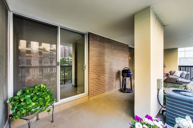 201 E Chestnut Street 3A, Chicago, IL 60611