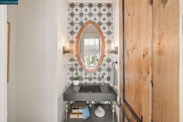 1749 Alameda Diablo, Diablo, CA 94528