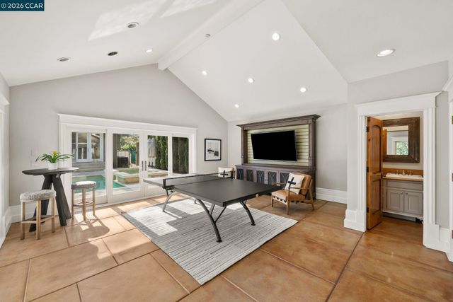 1749 Alameda Diablo, Diablo, CA 94528