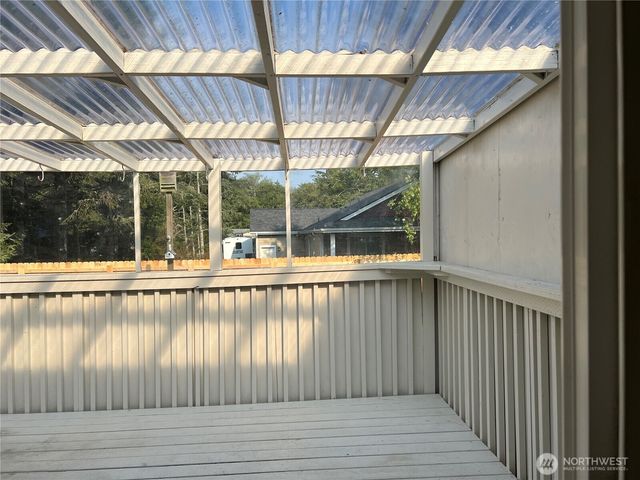 878 Mount Olympus Avenue SE, Ocean Shores, WA 98569