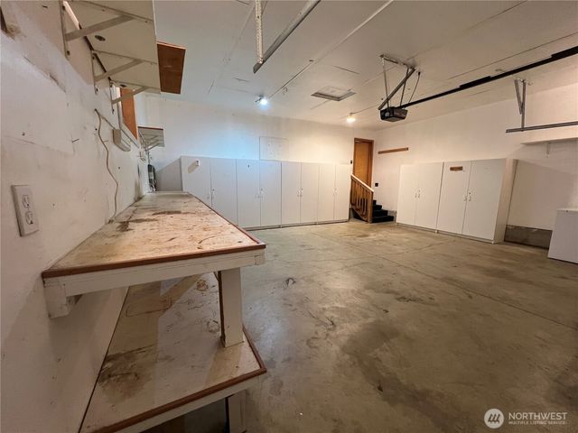 878 Mount Olympus Avenue SE, Ocean Shores, WA 98569