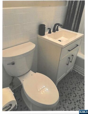 90 Prospect Avenue 2A, Hackensack, NJ 07601