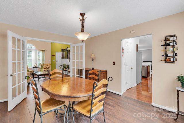 11219 Kempsford Drive, Charlotte, NC 28262